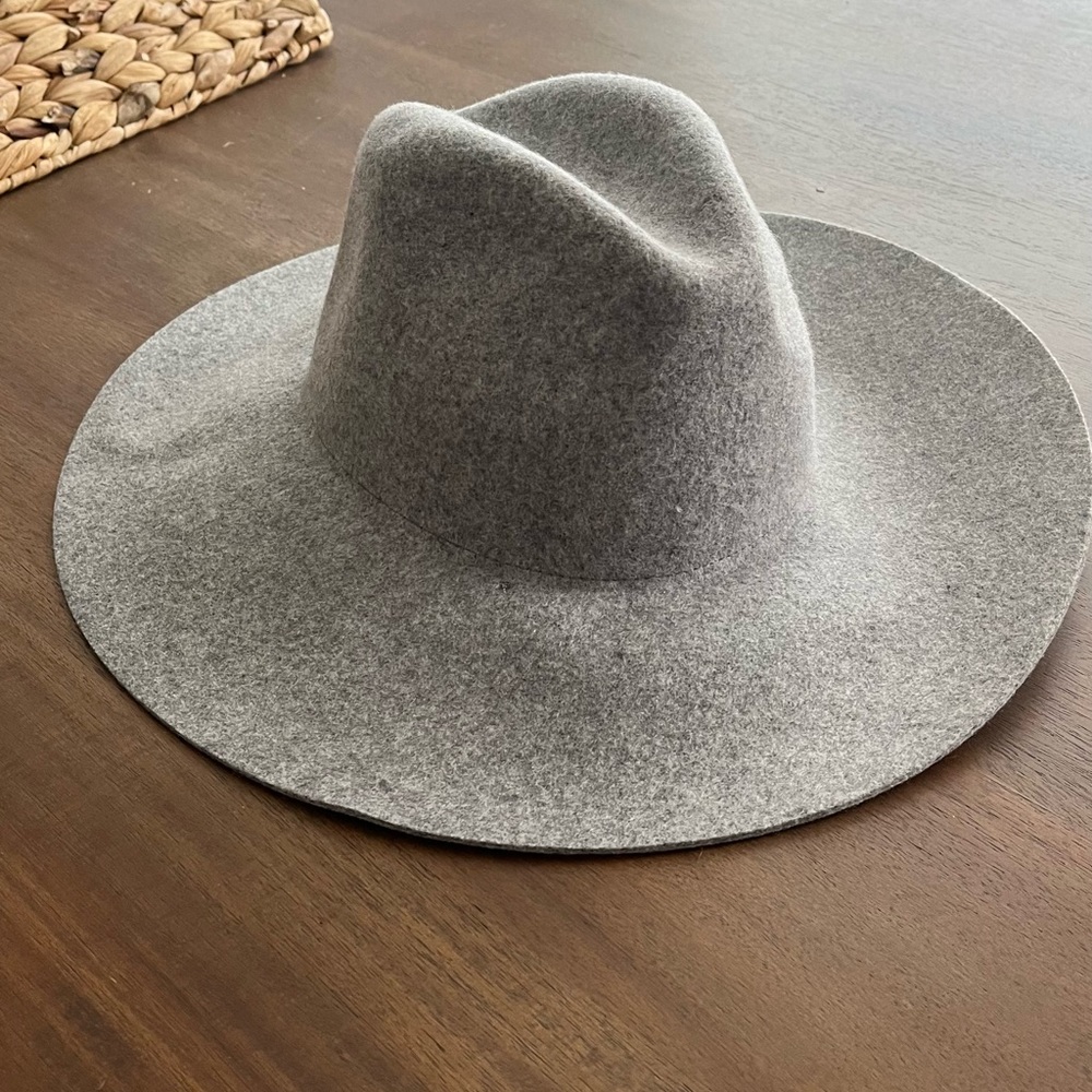 NWT Eugenia Kim felt hat